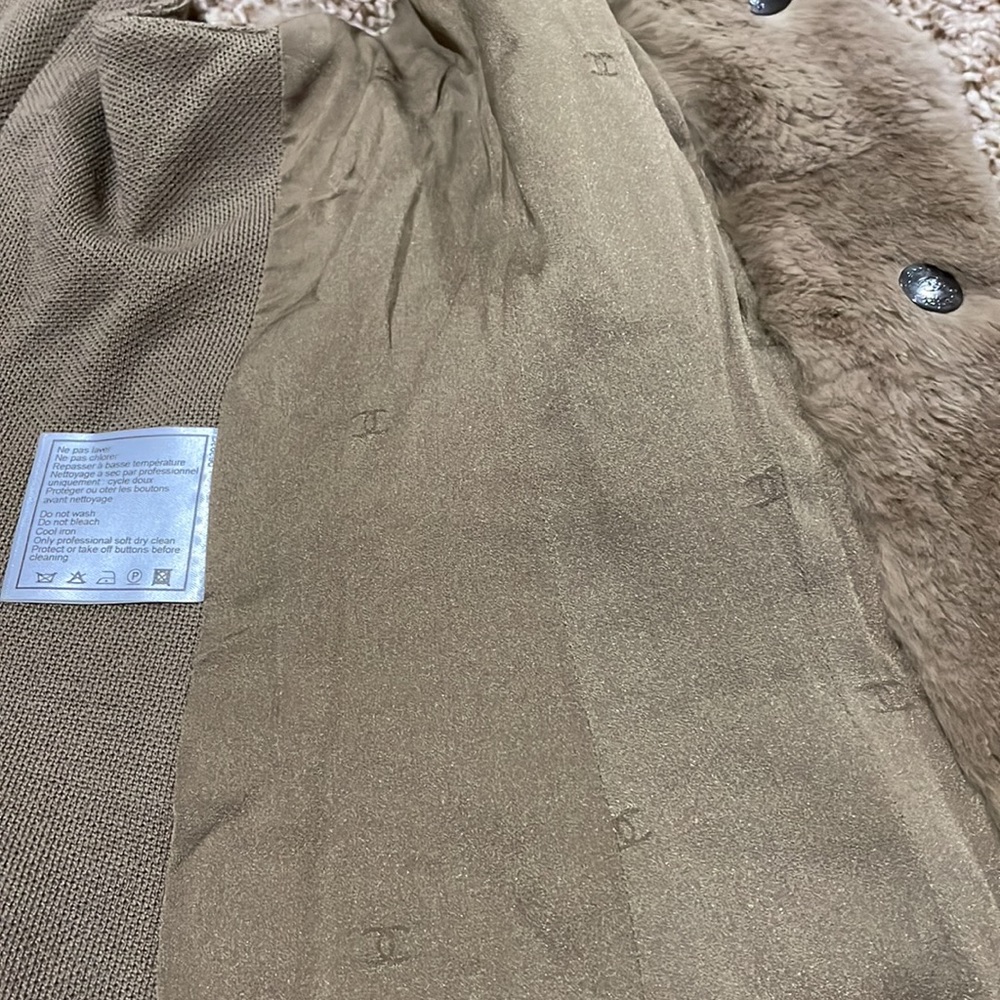 Chanel Fur vest - Picture 7 of 15